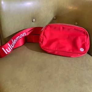 Like new Lululemon Fanny pack waist pack crossbody